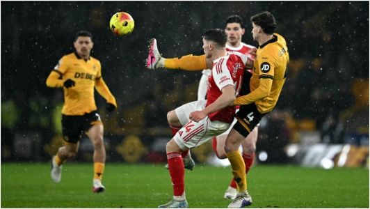 Lance da partida entre Wolverhampton e Arsenal, pela Premier League