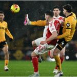 Arsenal sofre gol no fim e perde chance de disparar na liderança da Premier League