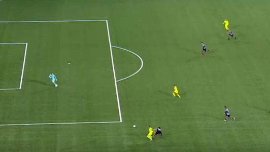 Lance gerou polêmica nas redes