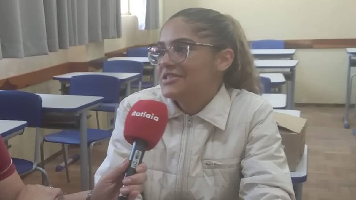 Jovem estudante revoluciona a robótica em escola estadual com projetos impressionantes