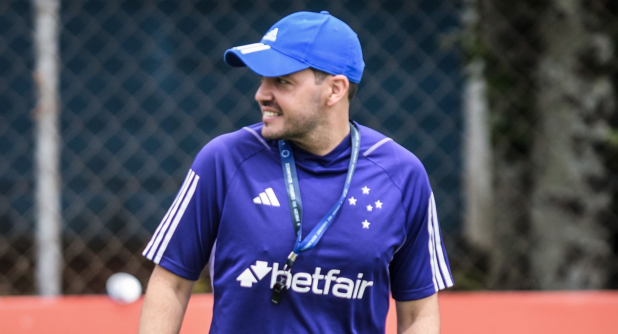 Larcamón relaciona 24 jogadores para estreia do Cruzeiro na Copa do Brasil