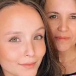 Larissa Manoela expõe gravações da mãe: 'pode me chamar de mercenária'