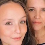 Larissa Manoela expõe gravações da mãe: 'pode me chamar de mercenária'