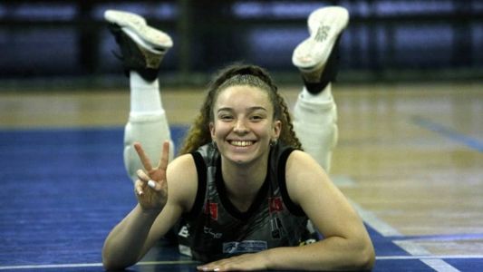 Larissa Fortes, líbero do Minas