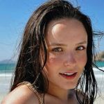 Após romper com os pais, Larissa Manoela faz alerta para golpe