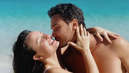 Larissa Manoela e o noivo André Luiz Frambach