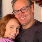 Pai de Larissa Manoela manda indireta para filha: 'o tempo passa'