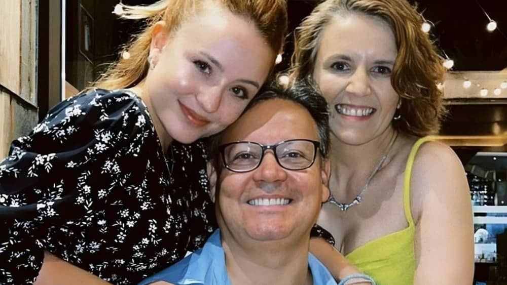 Larissa Manoela consegue romper sociedade com os pais na Justiça