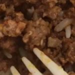 Vídeo: acompanhante denuncia larvas em comida servida em ala de crianças no Hospital Municipal de Contagem