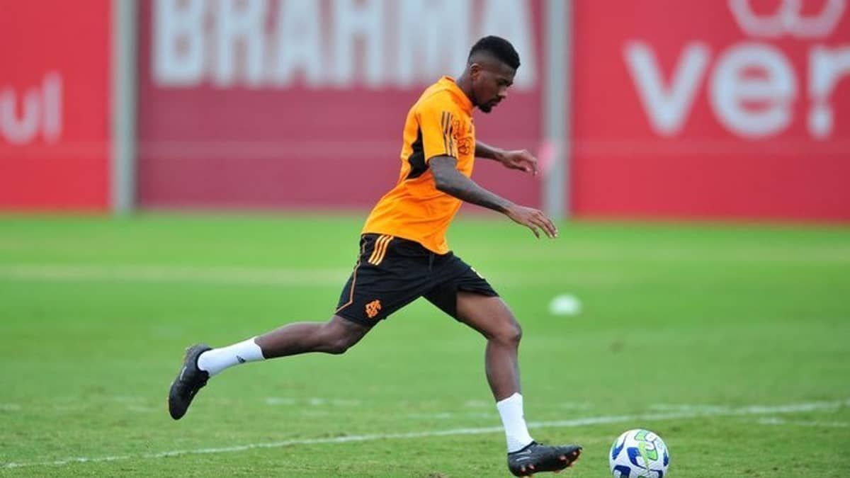 Inter renova contrato com Igor Gomes