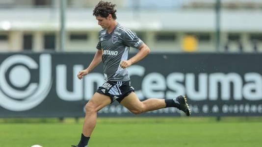 Lateral atleticano deu declaração polêmica nas redes sociais