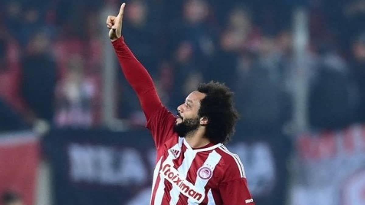 Marcelo rescinde contrato com o Olympiacos cinco meses após chegar na Grécia