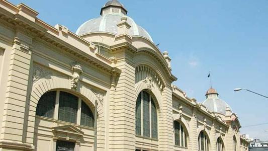 Lateral do Mercado Municipal de SP