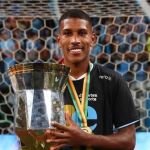 Grêmio anuncia ida de lateral para Portugal 