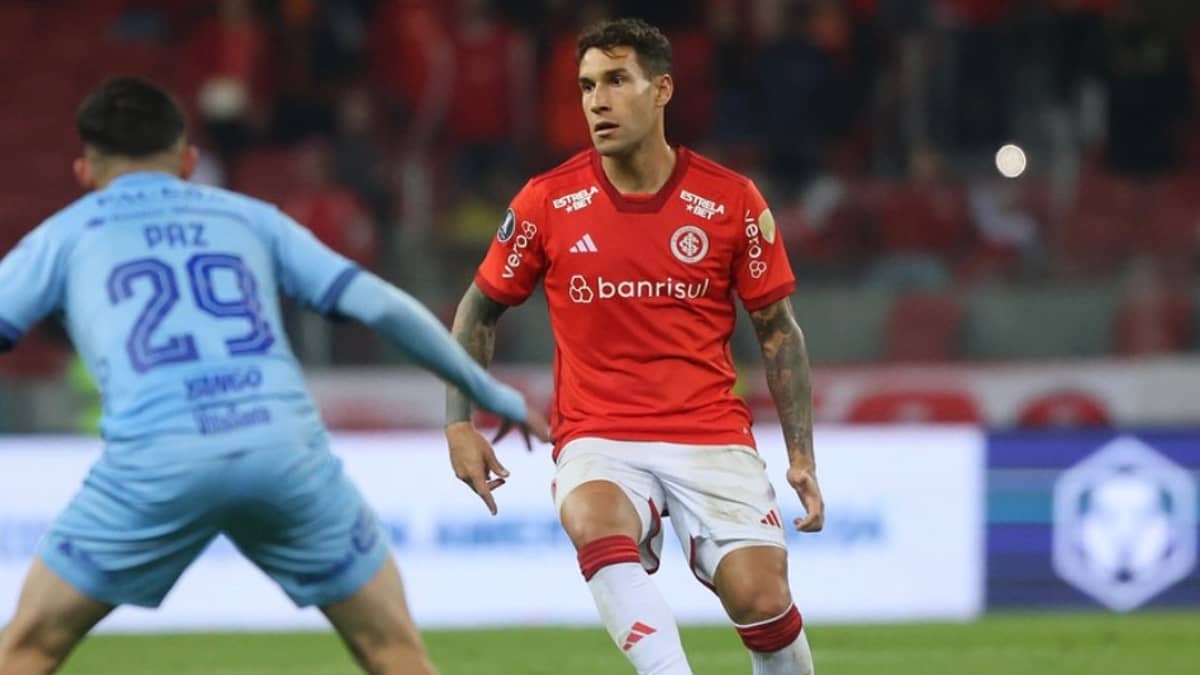 Como foi a estreia de Hugo Mallo como titular no Inter; lateral vira opção para zaga