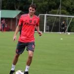 Lateral Mário Fernandes pede rescisão e deixa o Inter