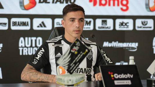 Lateral Saravia foi apresentado nesta sexta (17) pelo Atlético