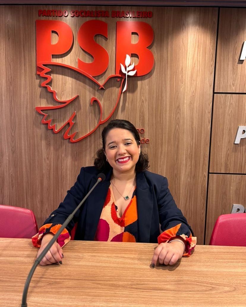 Diretora da União Nacional dos Estudantes assume secretaria de Mulheres do PSB mineiro