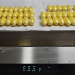 Mulher é presa ao tentar viajar para a França com drogas no estômago