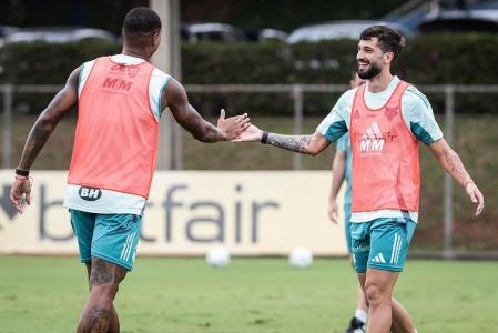 Lautaro Díaz e Walace podem ser titulares contra o Palestino