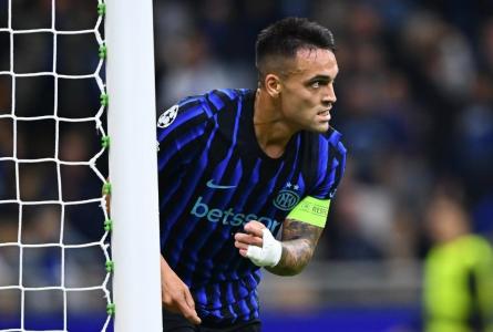 Lautaro Martínez comemora gol na Champions League 2025/2026