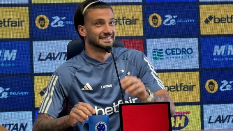 Lautaro diz por que escolheu Cruzeiro e relata como recebeu convite: 'Quando viajamos?'