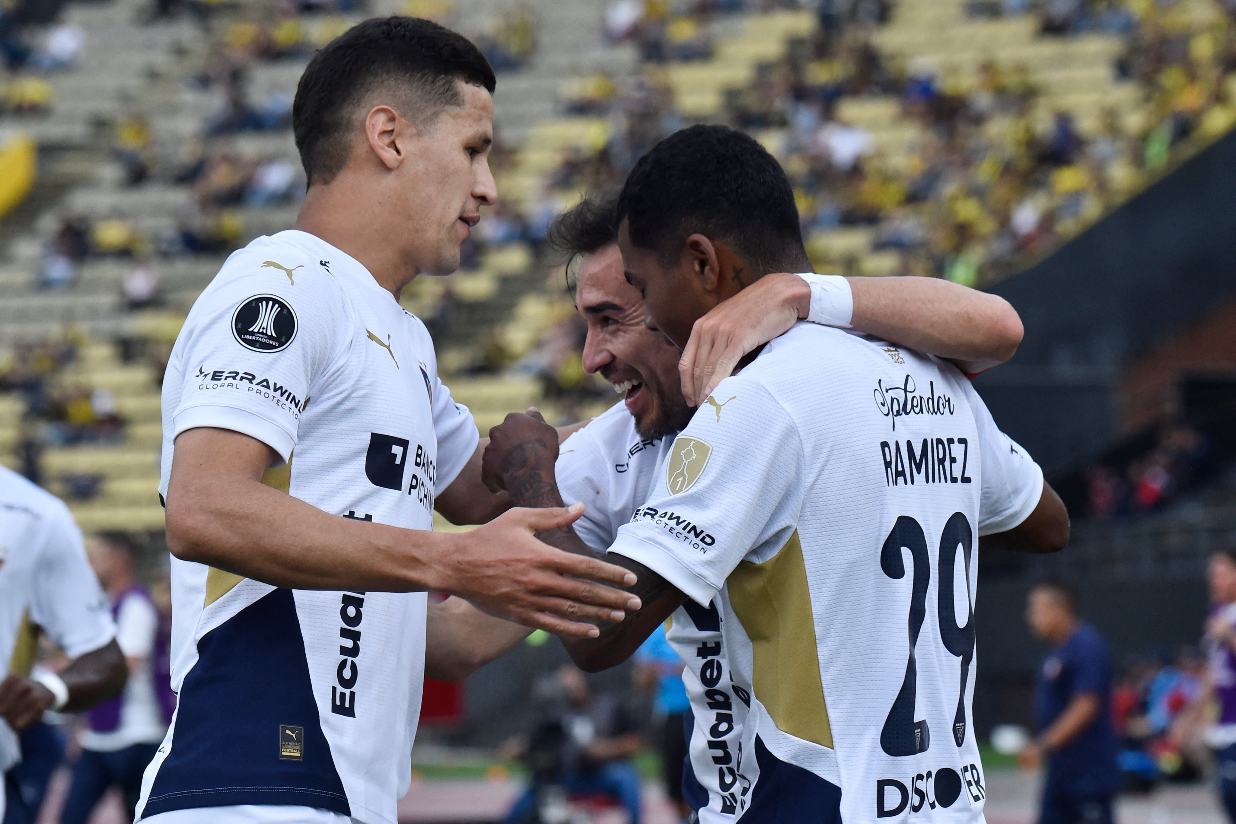 LDU vence o Táchira e pressiona o Flamengo no Grupo C da Libertadores