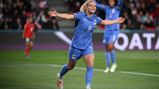 Le Sommer marcou dois gols na goleada da França
