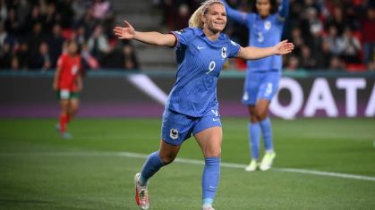 Le Sommer marcou dois gols na goleada da França