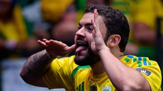Jogador do Brasil comemora em goleada por 6 a 1 sobre o Peru na Kings World Cup Nations 2026