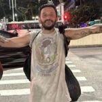 Torcedor do Boca Juniors chega ao Rio após andar quase 3 mil km e curte praia