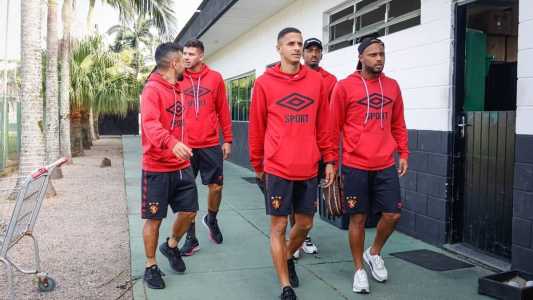 Leão encerrou a preparação em treino no CT do Figueirense