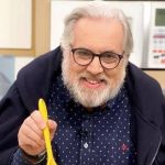 Leão Lobo revela por que foi demitido da TV e abre o coração: 'preciso do trabalho para viver'