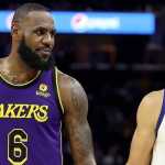 NBA: quem leva a melhor entre LeBron e Curry? Veja números do duelo