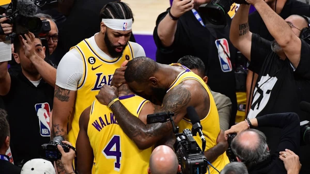 Lakers batem Warriors e se aproximam da final da conferência na NBA