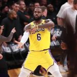 Lakers e Hawks vencem e confirmam vaga nos playoffs da NBA