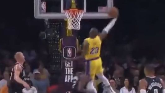 LeBron surpreendeu no lance