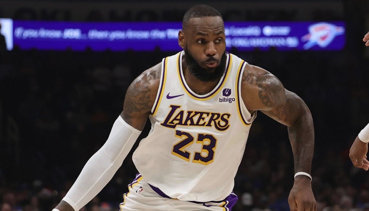 LeBron, Curry, Durant e mais: os pré-convocados do basquete dos EUA para Paris-2024