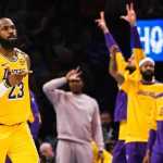 LeBron James renova contrato com os Lakers e estabelece recorde na NBA