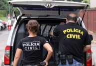 Mulher pisca os olhos para confirmar agressões do ex em hospital em Manaus