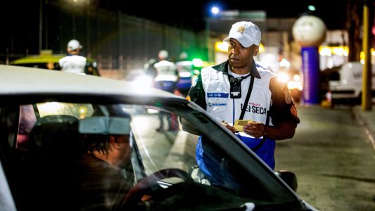 Mais de 150 motoristas são flagrados alcoolizados em blitzes após Rock in Rio | CNN Brasil