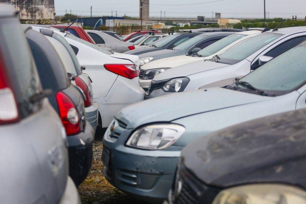 Carro de leilão compensa?