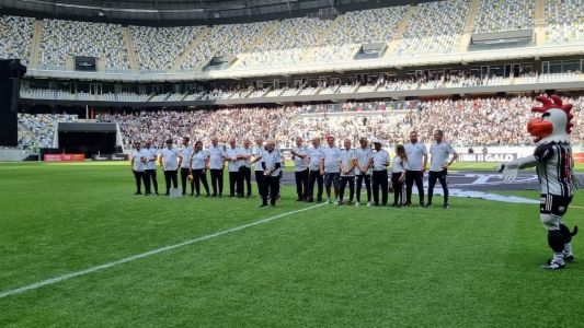'Lendas do Galo' fazem mais um dos testes de inauguração da Arena MRV