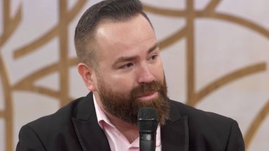 Leniel Borel se emociona ao falar do filho