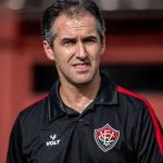 Léo Condé analisa êxito do Vitória: 'A gente tem muita coisa para melhorar' 