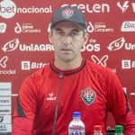 Vitória: sem Giovanni Augusto, Léo Condé faz mistério na escalação