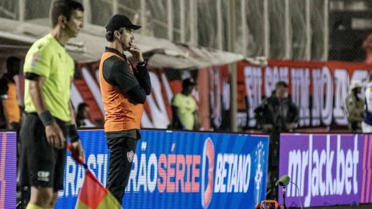 Léo Condé, técnico do Vitória
