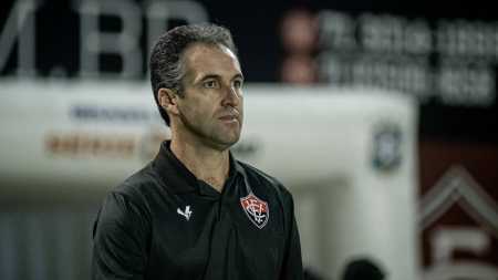 Léo Condé, técnico do Vitória