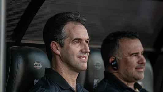 Léo Conde, técnico do Vitória