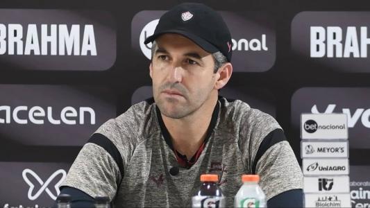 Léo Condé, técnico do Vitória